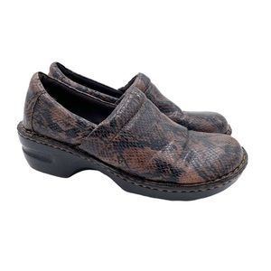 B.O.C Born Concepts Women's Brown Reptile Embossed Faux Leather Clogs Size 9